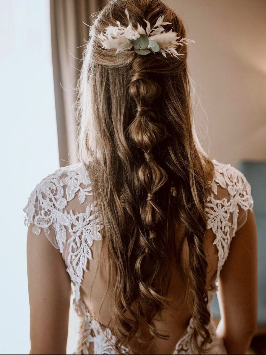 Romantischer Brautlook mit weichen Wellen